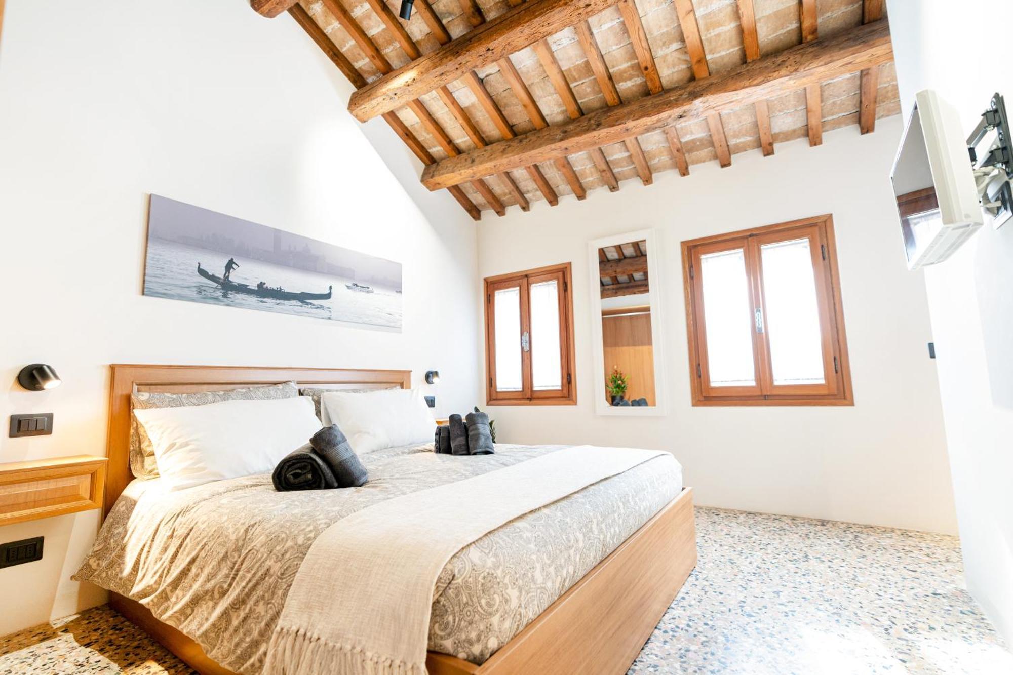 Intera Palazzina Al Centro Di * Venice
